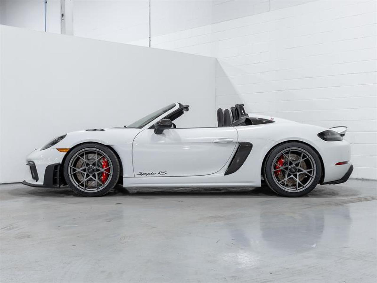 2025 Porsche 718 Spyder  Photo