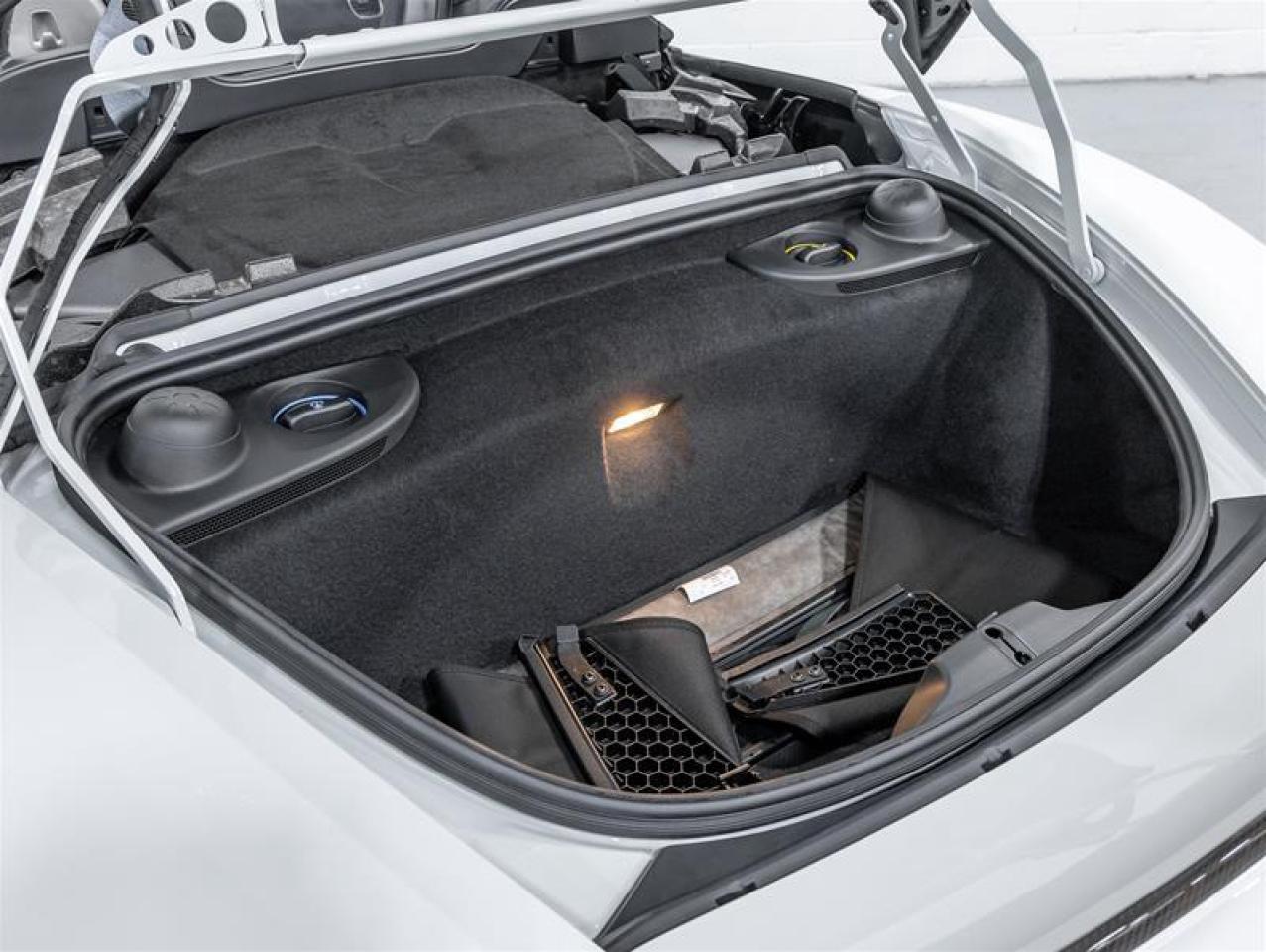 2025 Porsche 718 Spyder  Photo