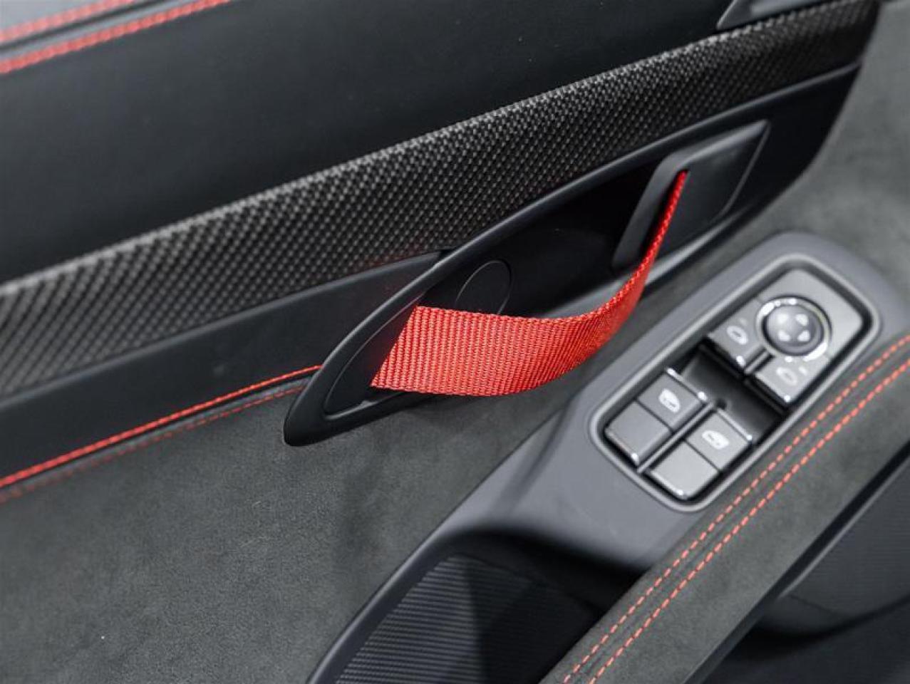 2025 Porsche 718 Spyder  Photo