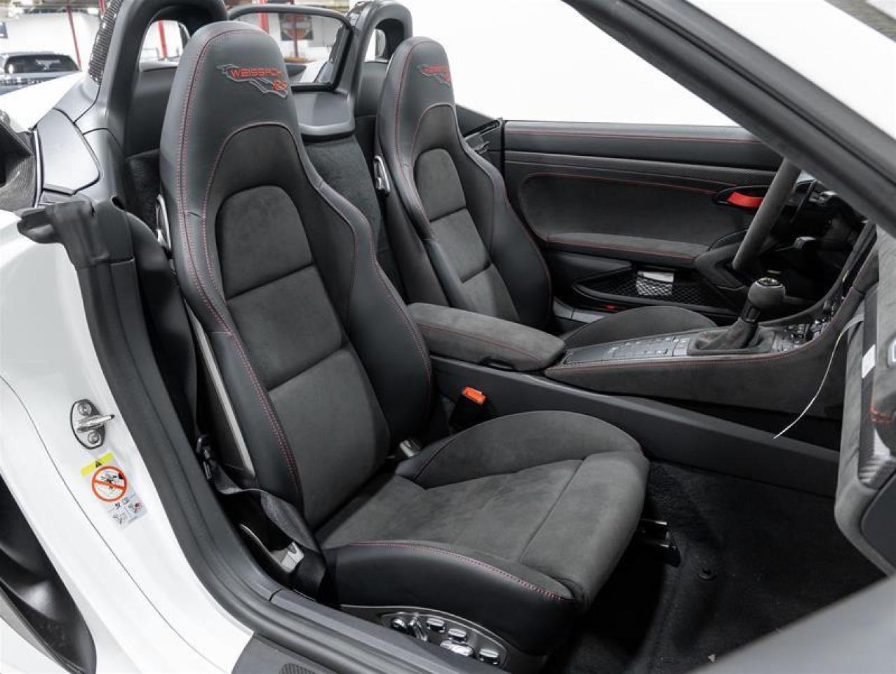 2025 Porsche 718 Spyder  Photo