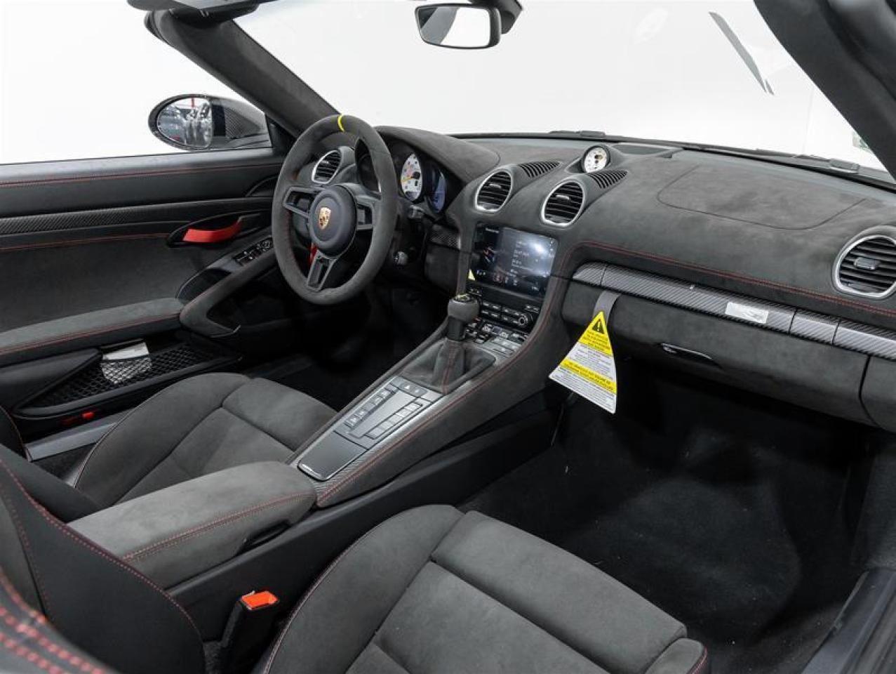 2025 Porsche 718 Spyder  Photo