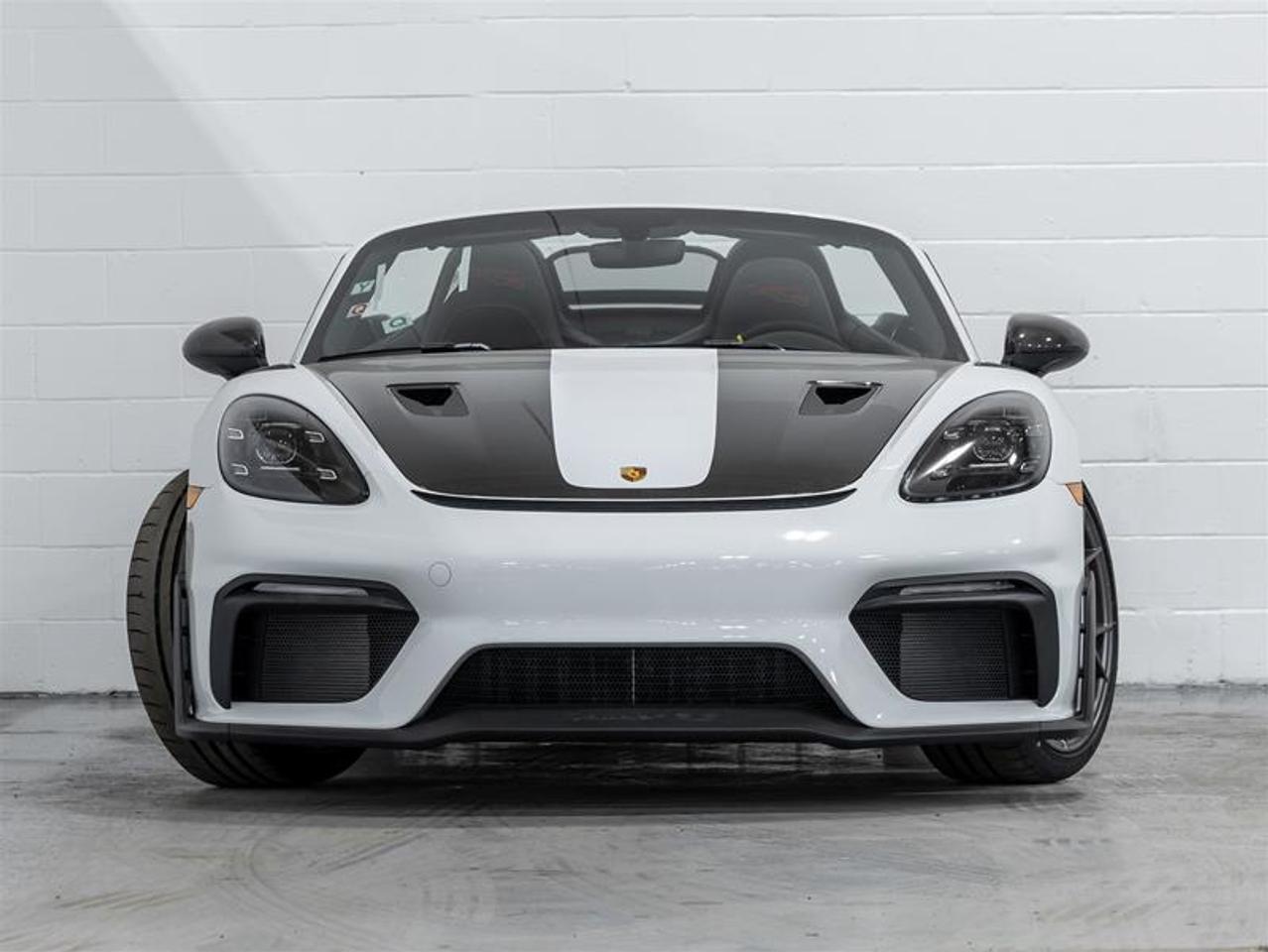 2025 Porsche 718 Spyder  Photo3