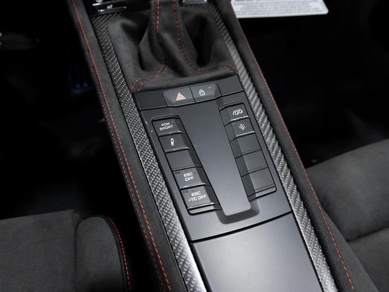 2025 Porsche 718 Spyder  Photo