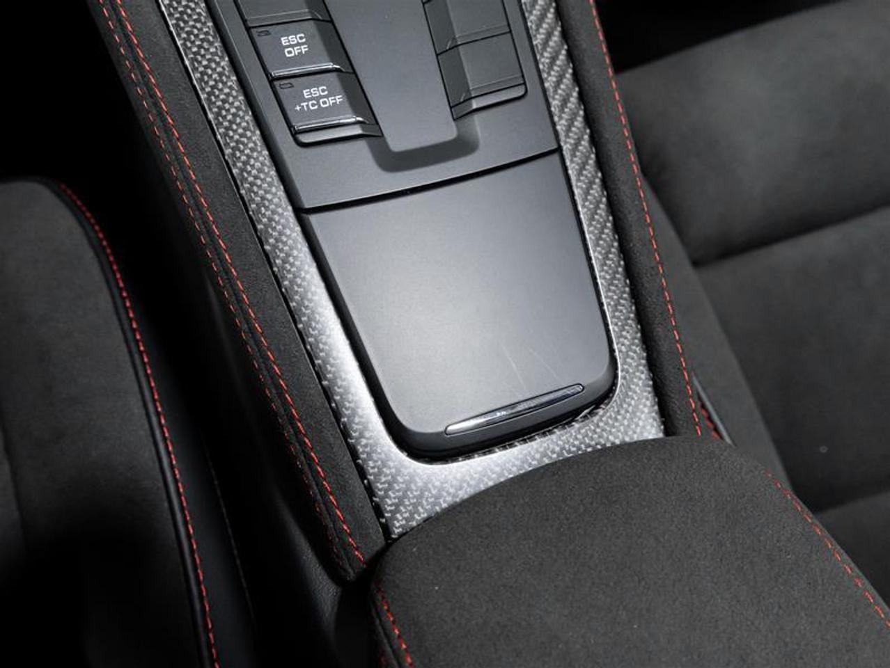 2025 Porsche 718 Spyder  Photo