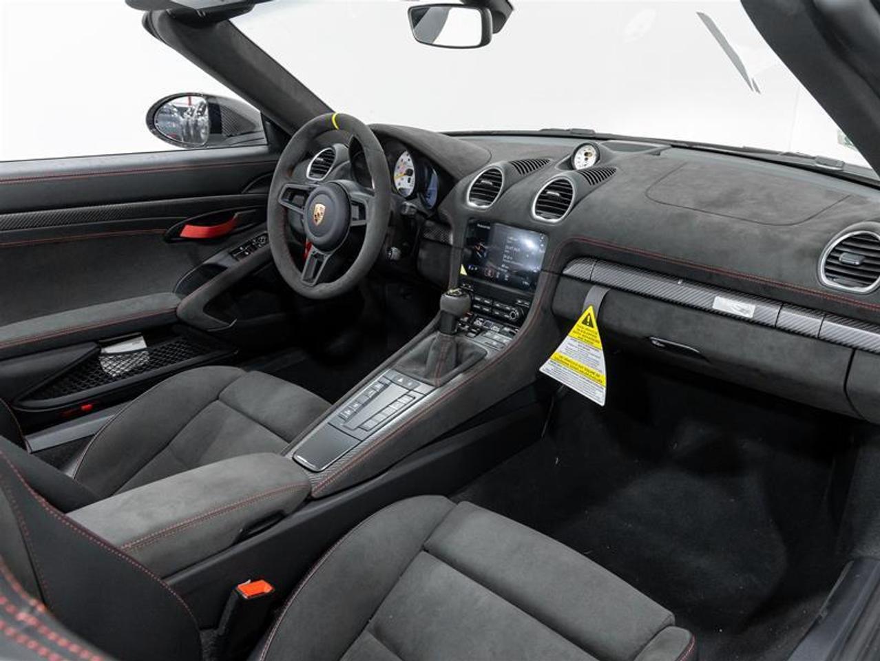 2025 Porsche 718 Spyder  Photo