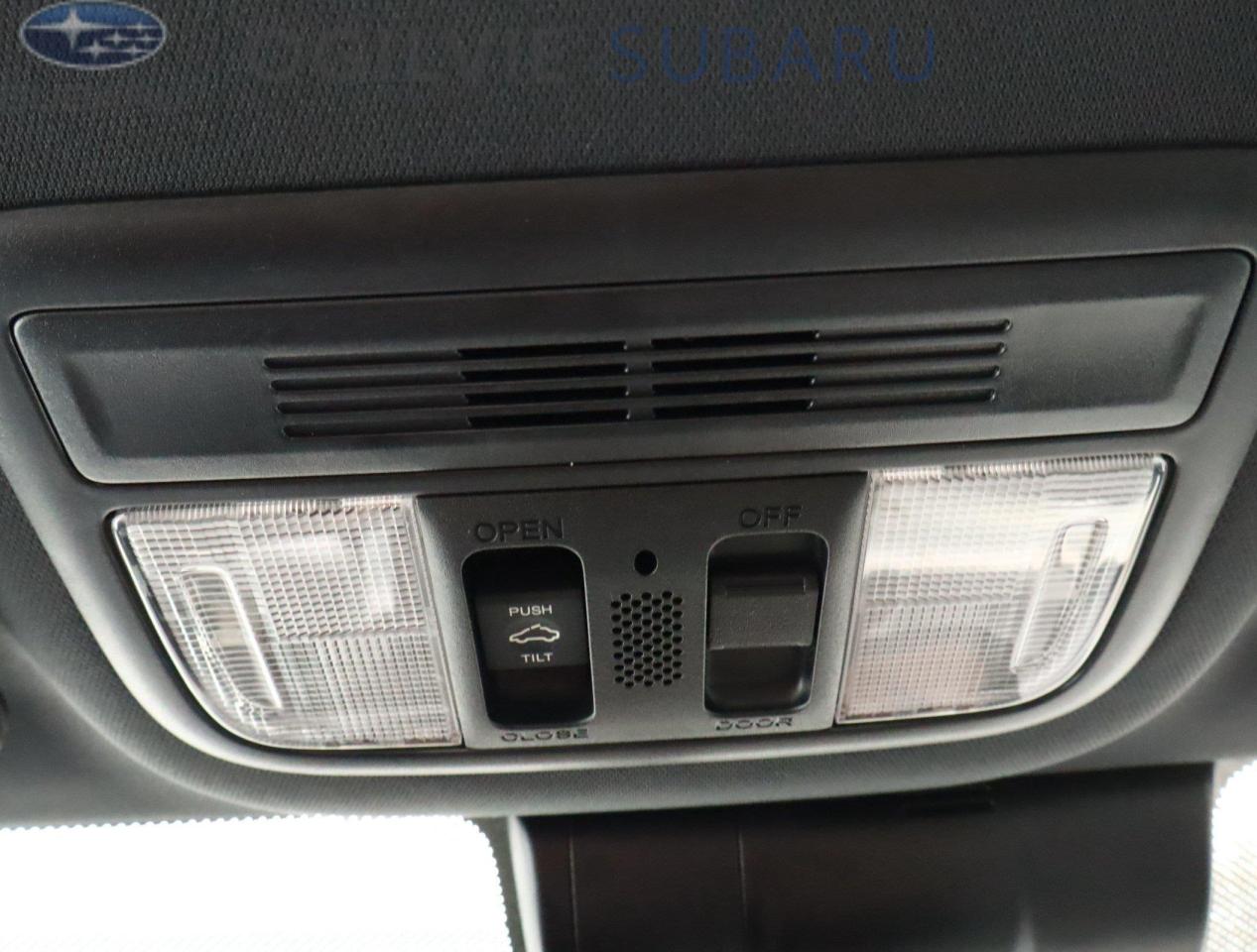 2016 Honda Civic Touring (CVT) 2dr Coupe Photo