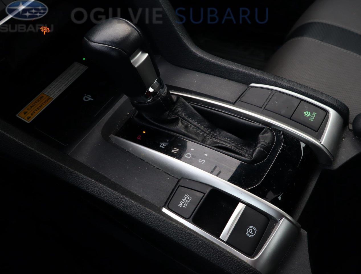 2016 Honda Civic Touring (CVT) 2dr Coupe Photo