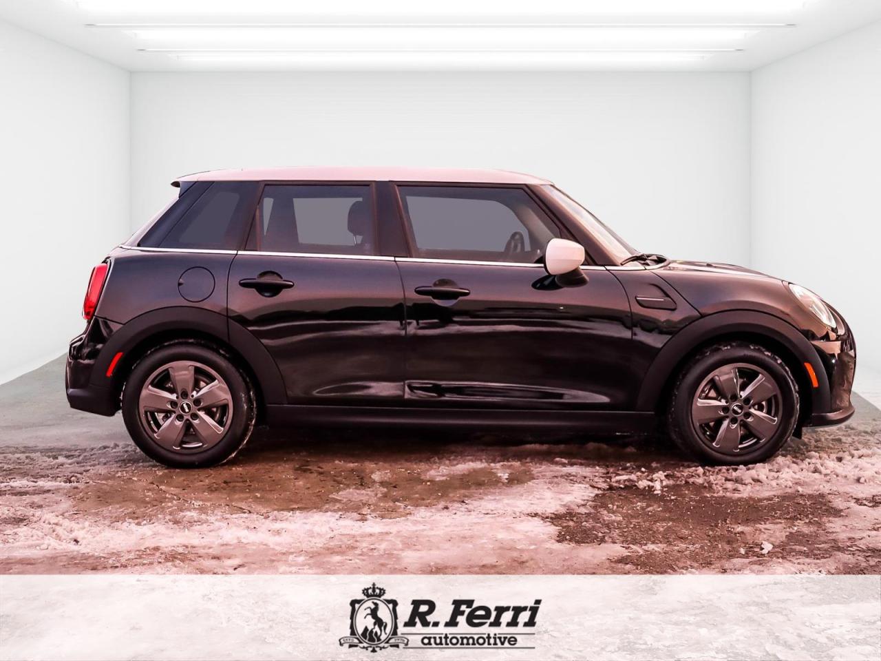2023 MINI 5 Door Cooper 4dr Hatchback Photo2
