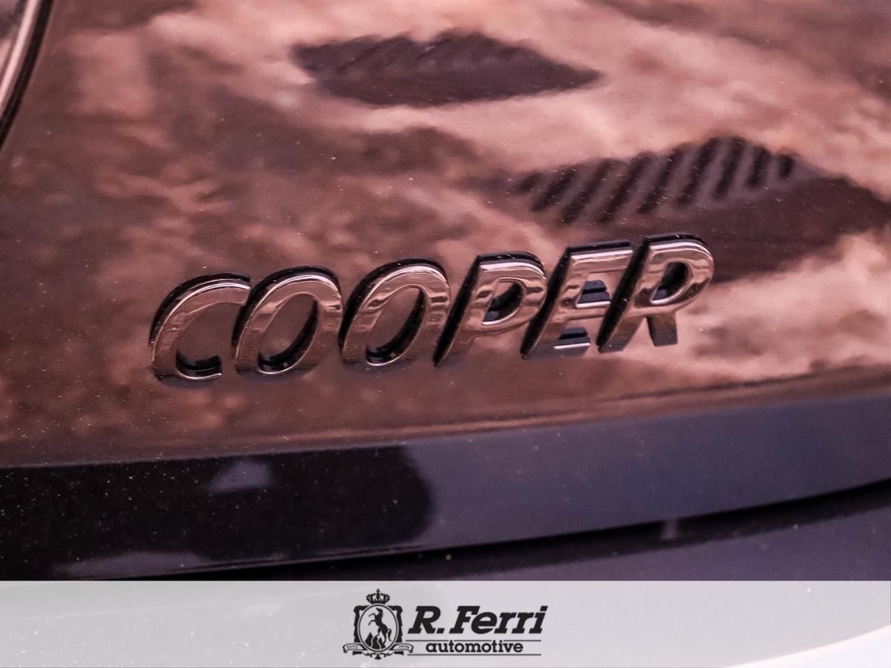 2023 MINI 5 Door Cooper 4dr Hatchback Photo