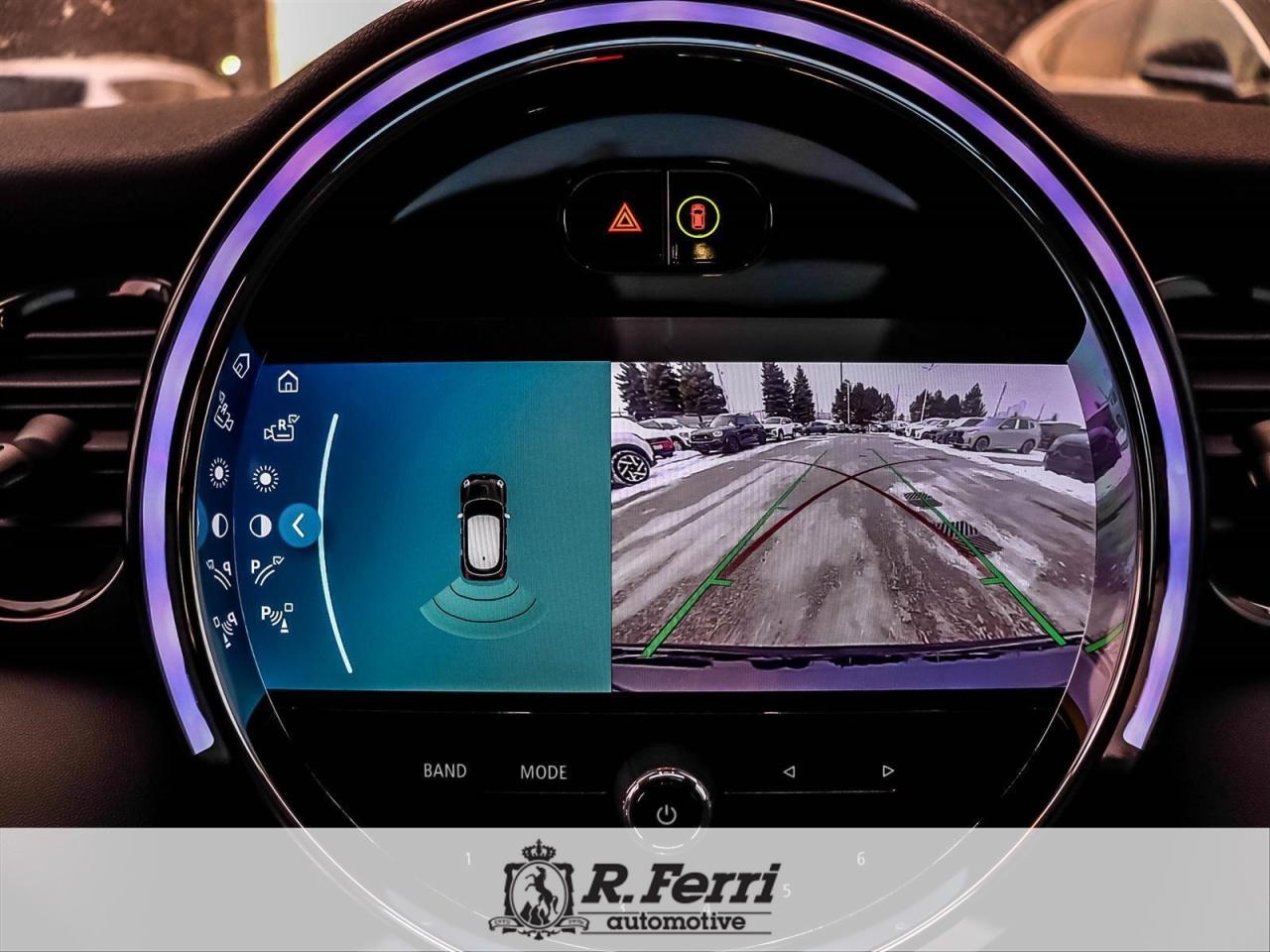 2023 MINI 5 Door Cooper 4dr Hatchback Photo