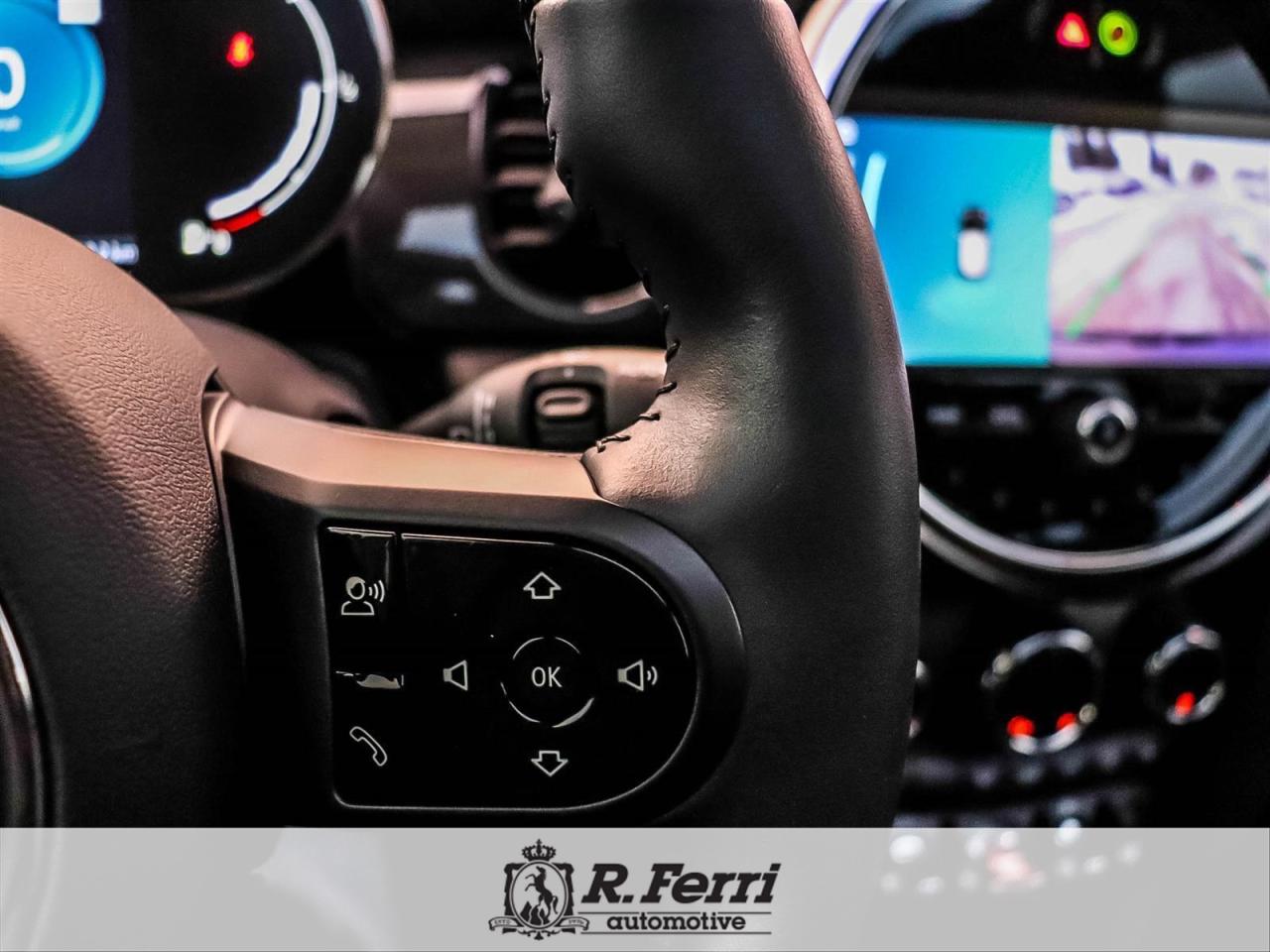 2023 MINI 5 Door Cooper 4dr Hatchback Photo