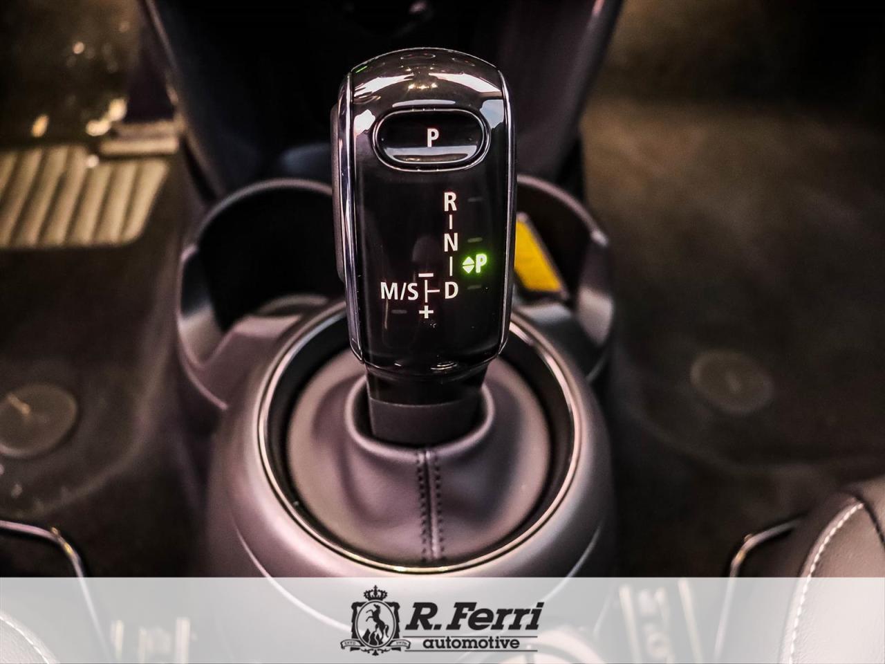 2023 MINI 5 Door Cooper 4dr Hatchback Photo