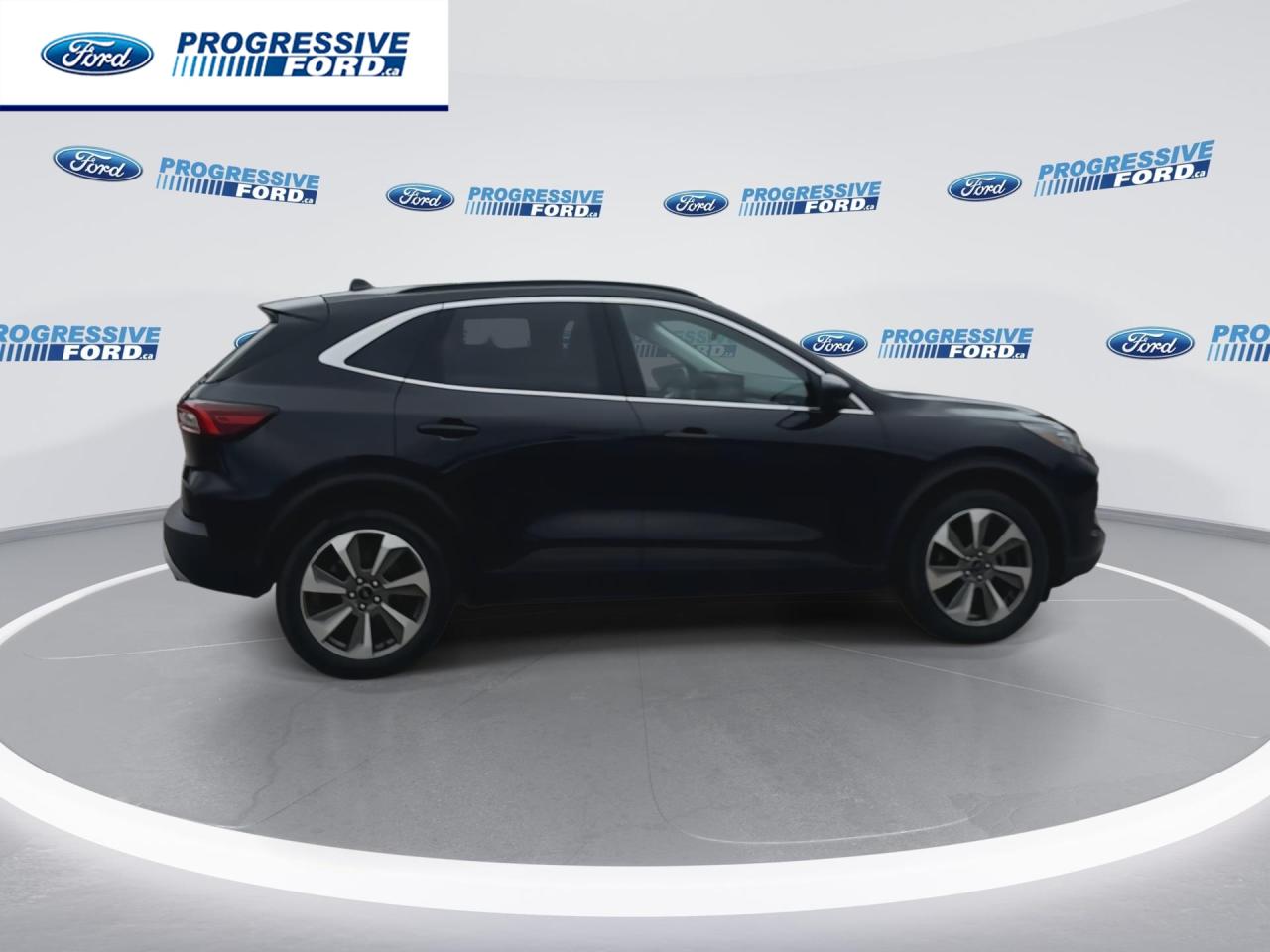 2023 Ford Escape Platinum 4dr All-Wheel Drive Photo