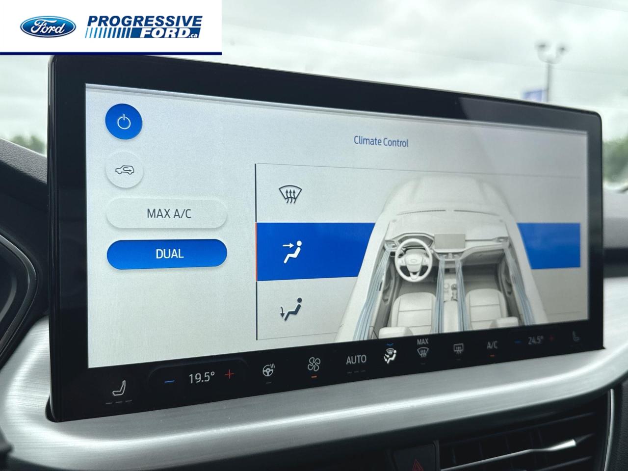 2023 Ford Escape Platinum 4dr All-Wheel Drive Photo