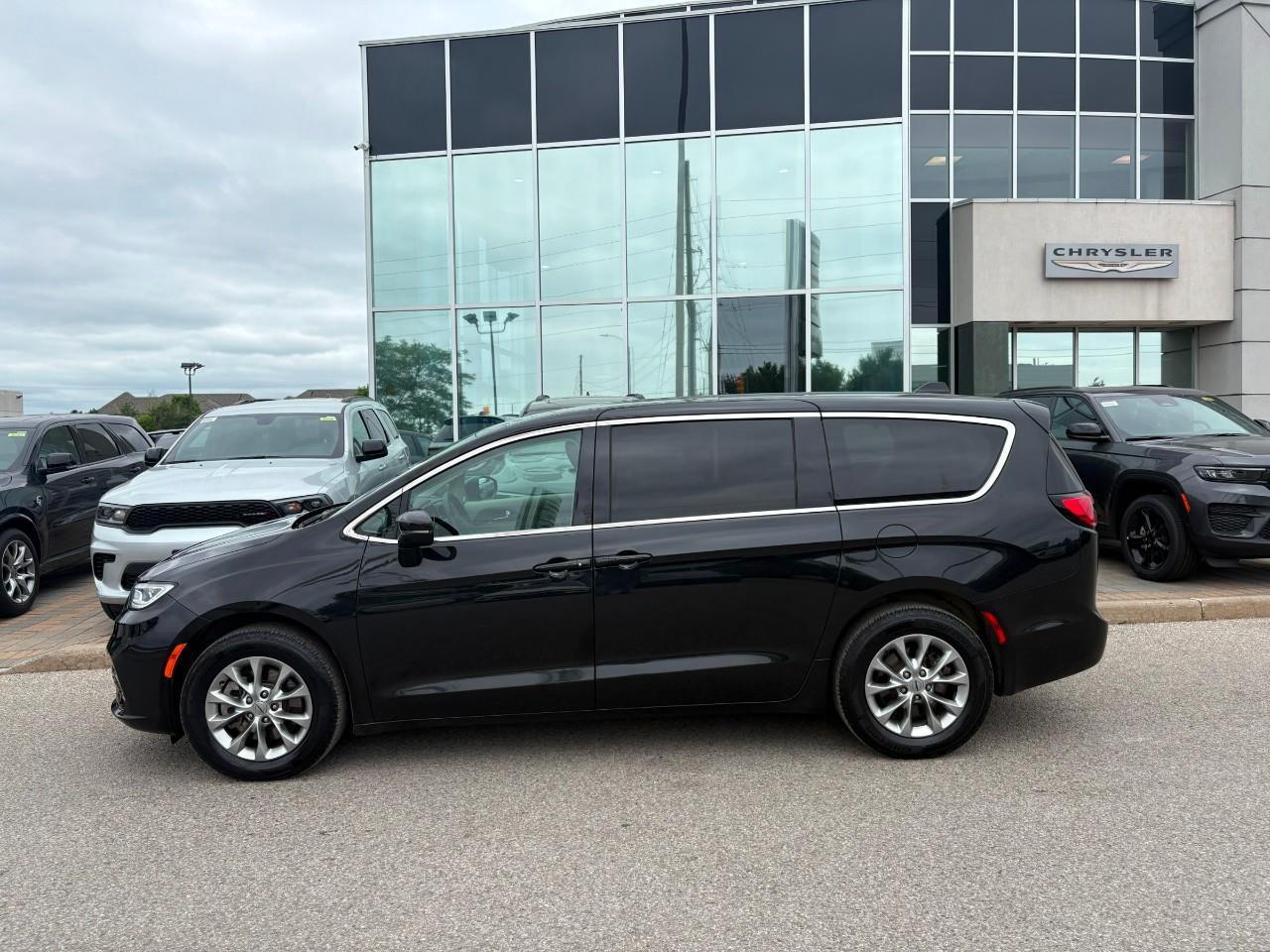 2023 Chrysler Pacifica Touring-L All-Wheel Drive Passenger Van Photo