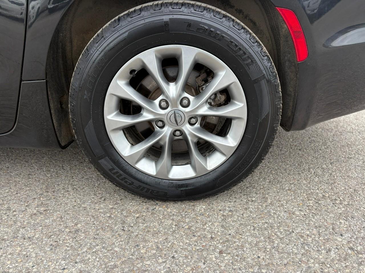 2023 Chrysler Pacifica Touring-L All-Wheel Drive Passenger Van Photo