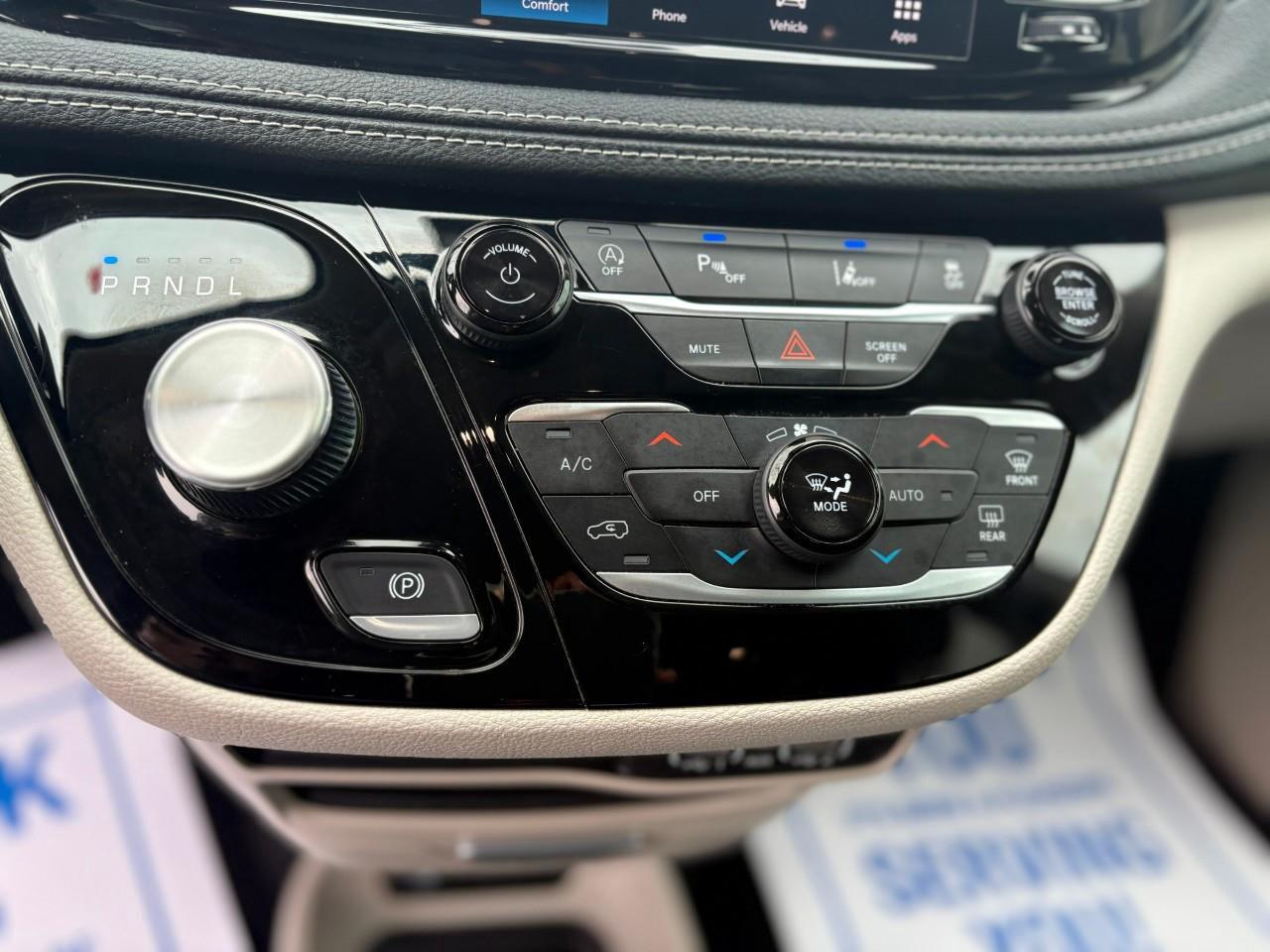 2023 Chrysler Pacifica Touring-L All-Wheel Drive Passenger Van Photo