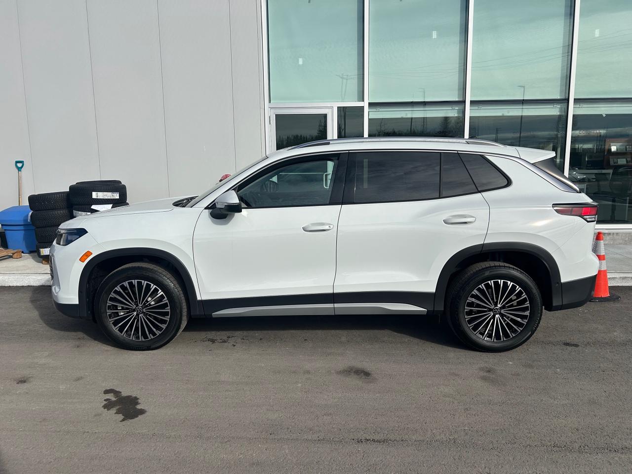 2026 Volkswagen Tiguan Comfortline 4dr All-wheel Drive 4MOTION Photo