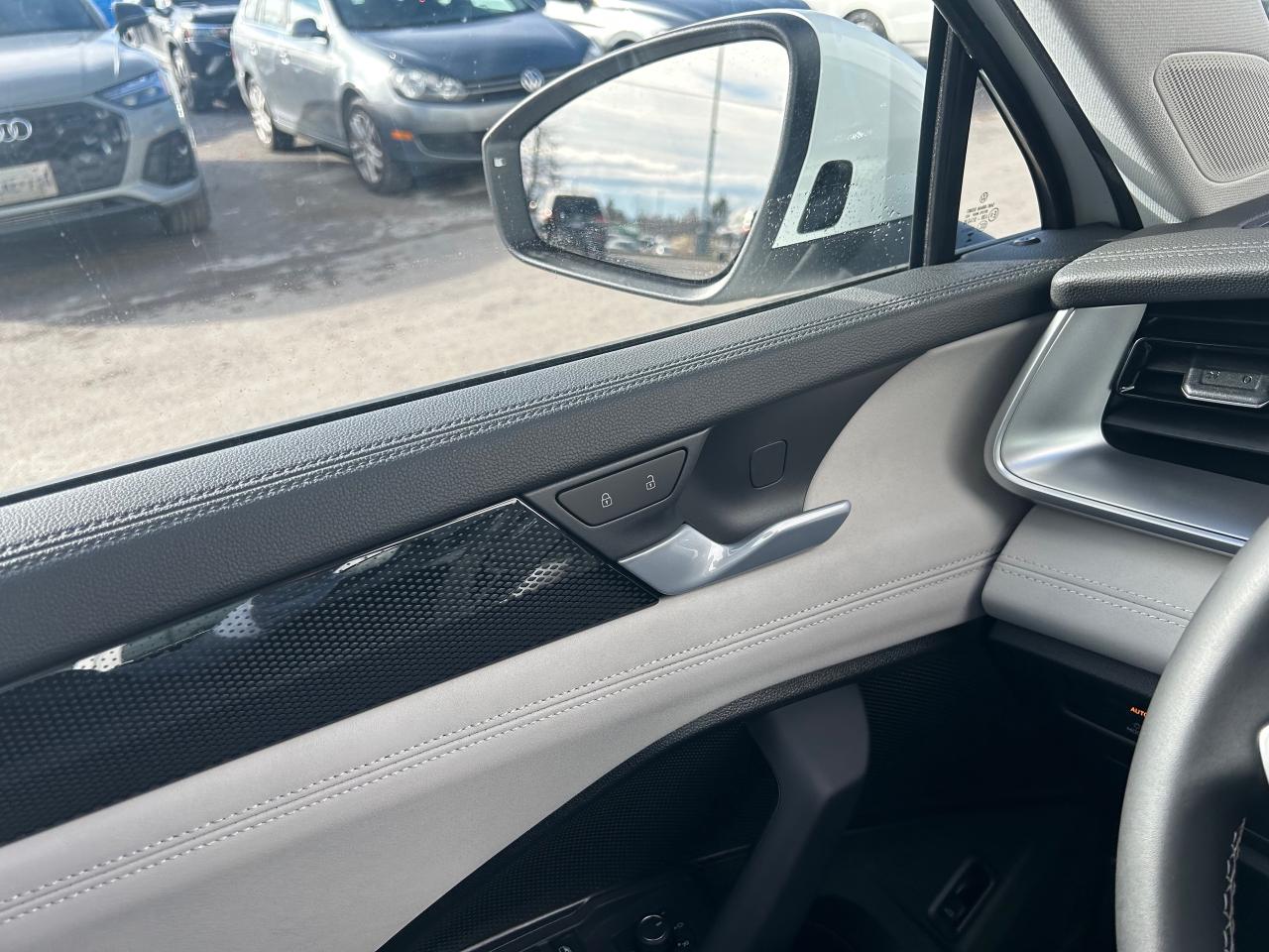 2026 Volkswagen Tiguan Comfortline 4dr All-wheel Drive 4MOTION Photo