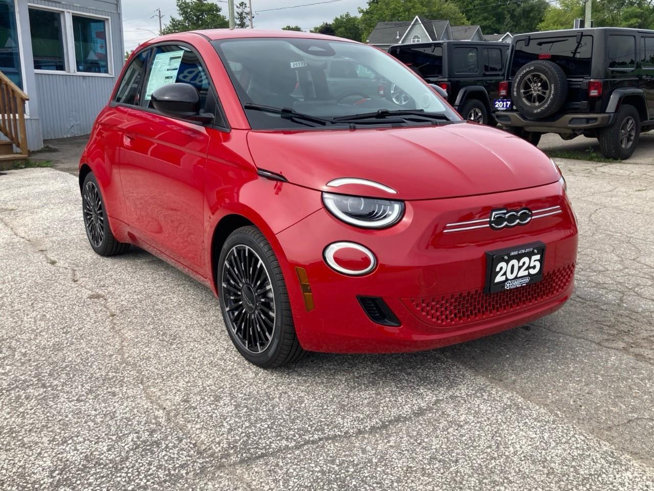 2025 Fiat 500E Base 2dr Hatchback Photo