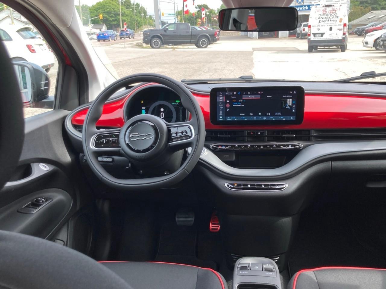 2025 Fiat 500E Base 2dr Hatchback Photo