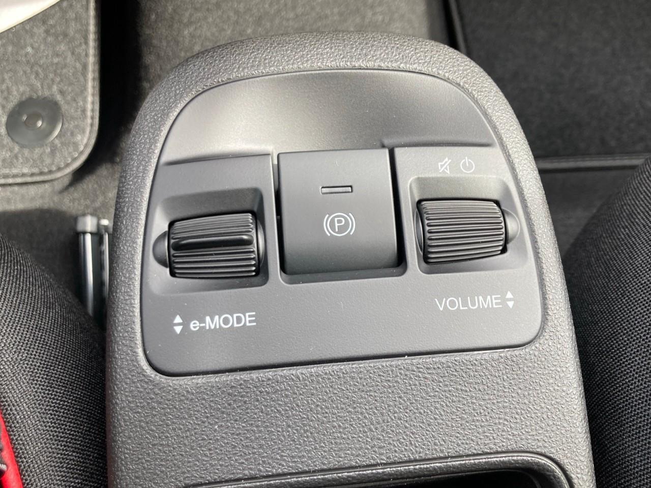 2025 Fiat 500E Base 2dr Hatchback Photo