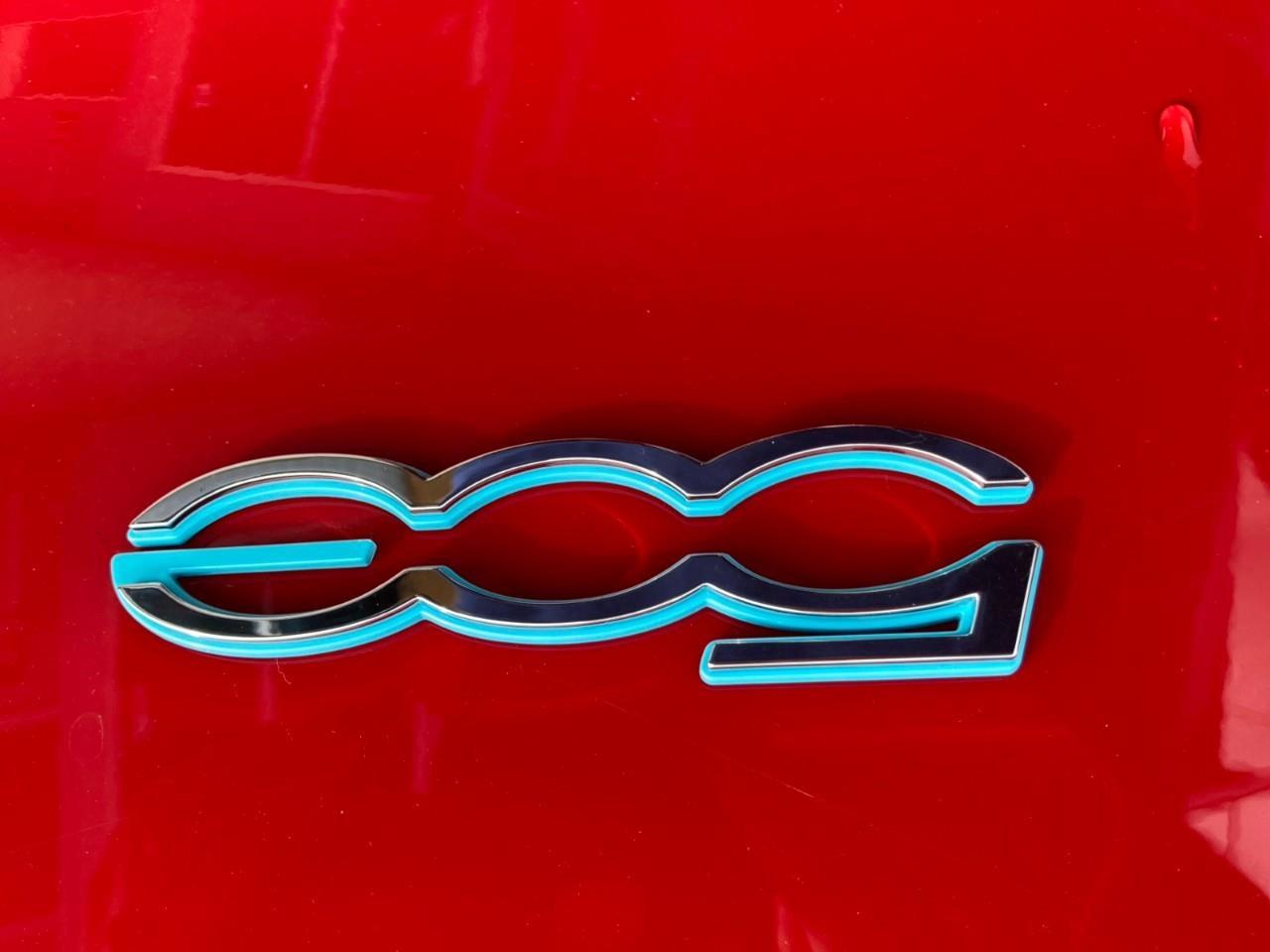 2025 Fiat 500E Base 2dr Hatchback Photo