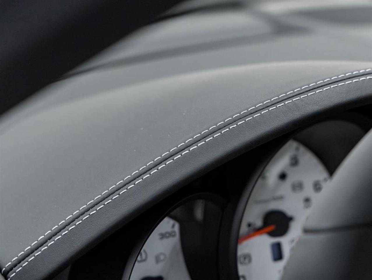 2025 Porsche 718 Cayman  Photo