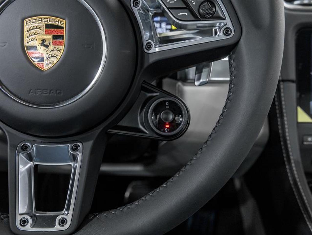 2025 Porsche 718 Cayman  Photo