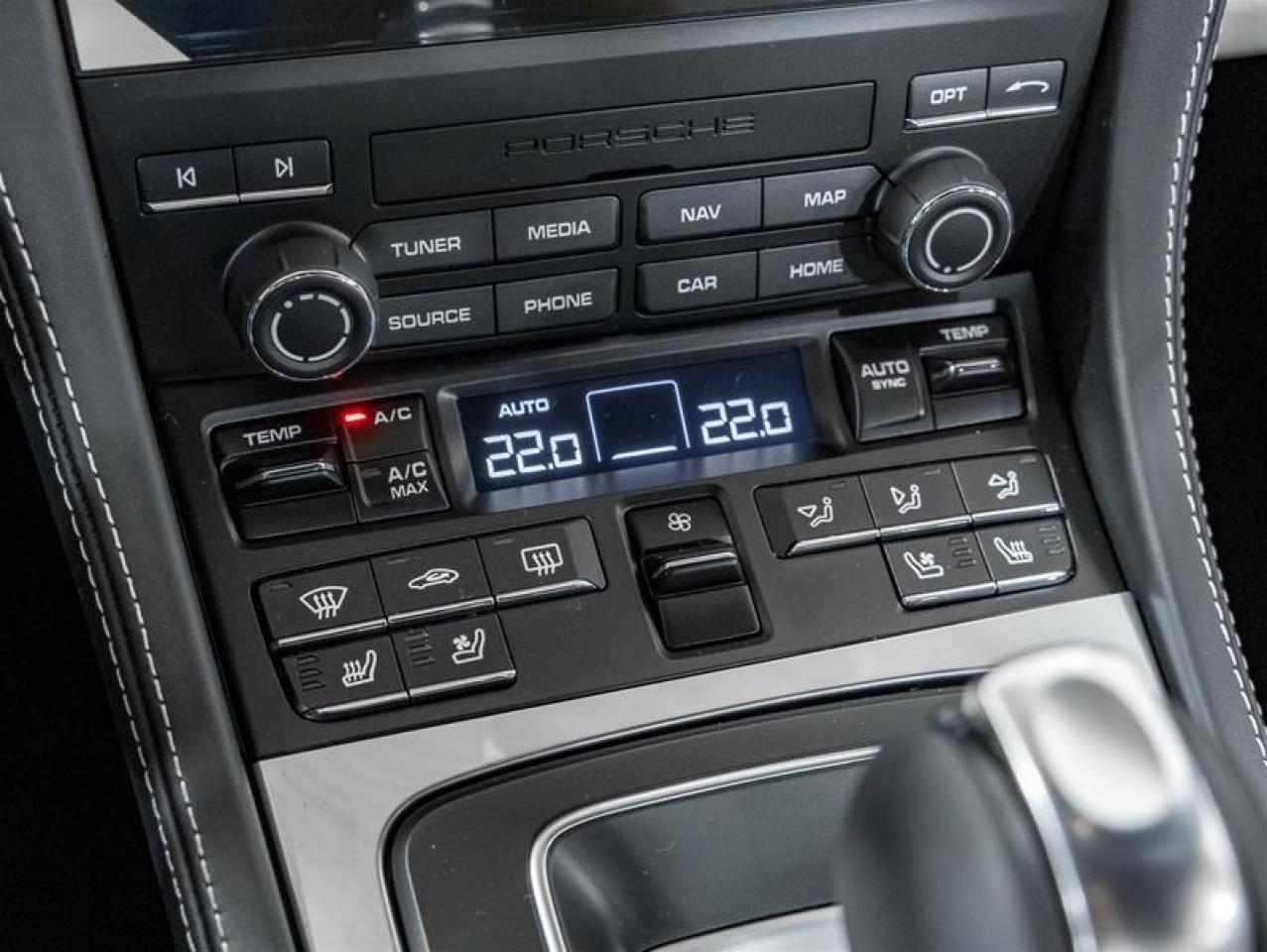 2025 Porsche 718 Cayman  Photo