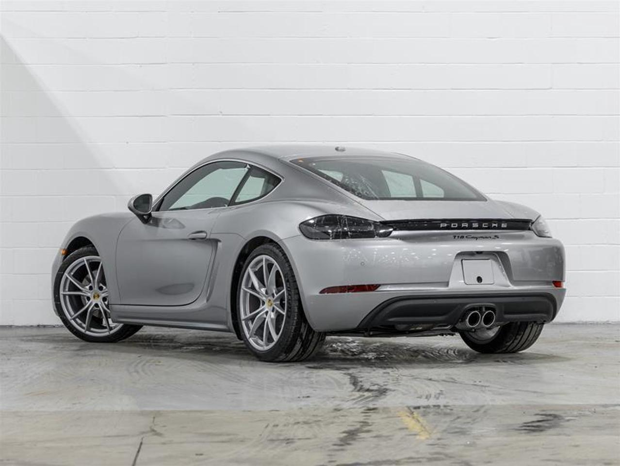 2025 Porsche 718 Cayman  Photo