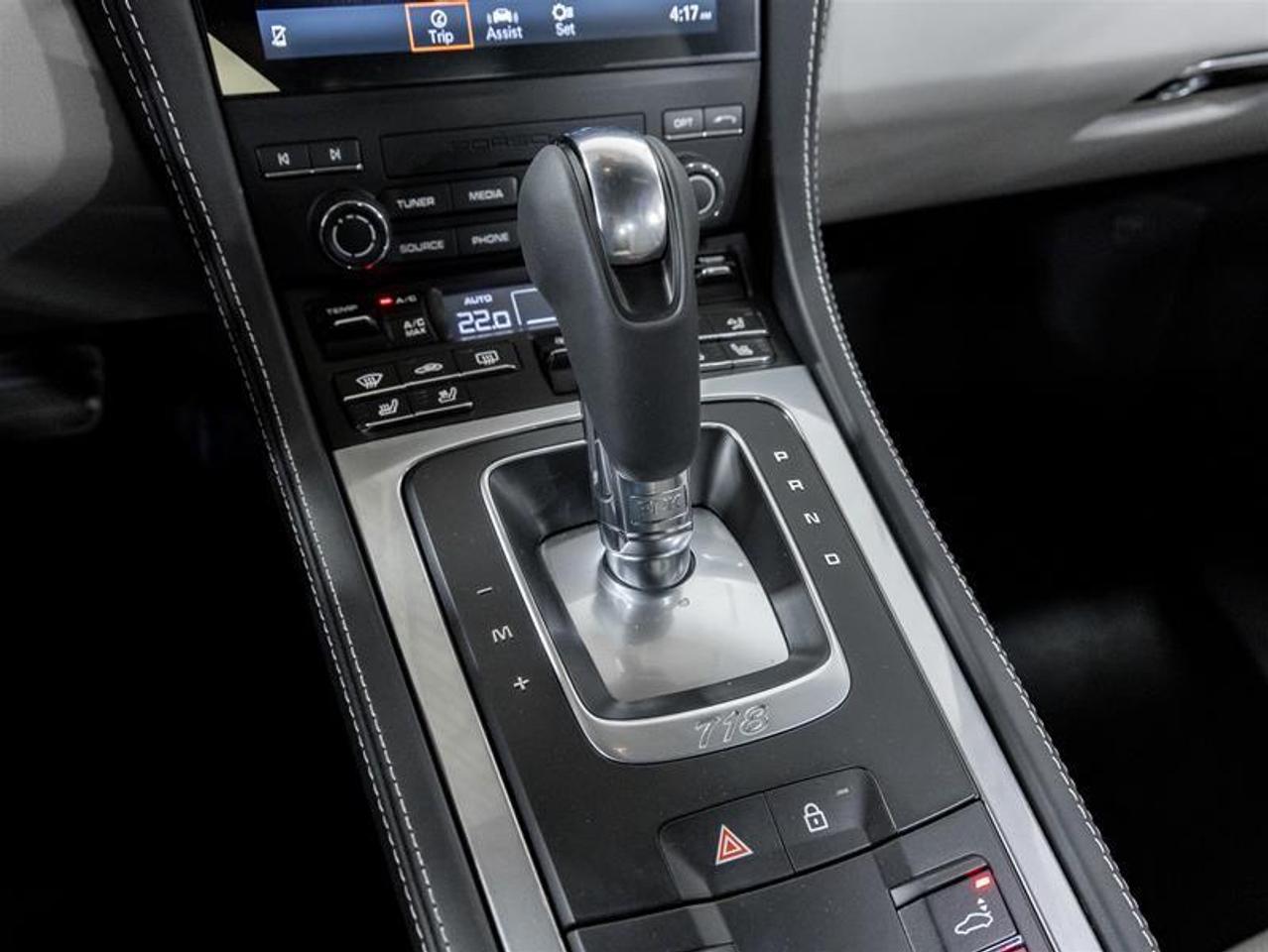 2025 Porsche 718 Cayman  Photo
