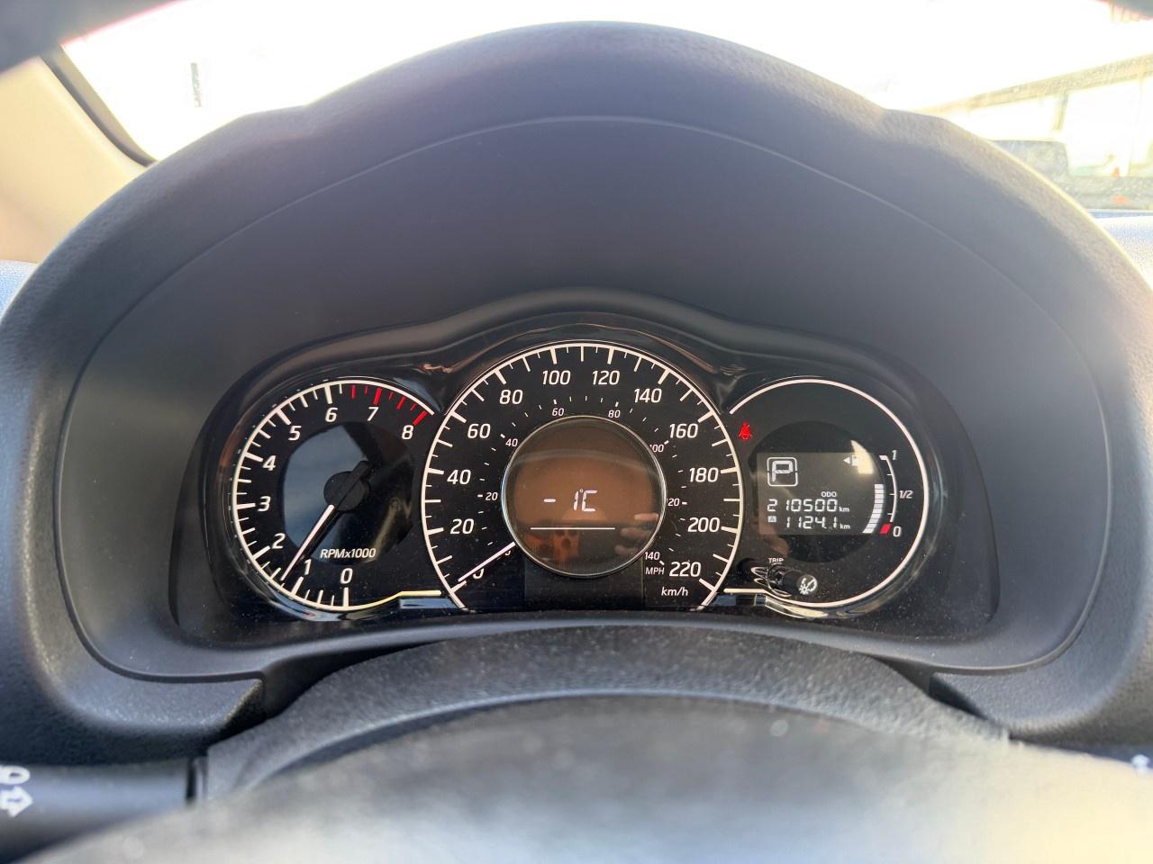 2017 Nissan Versa Note 5dr HB Man 1.6 S Photo