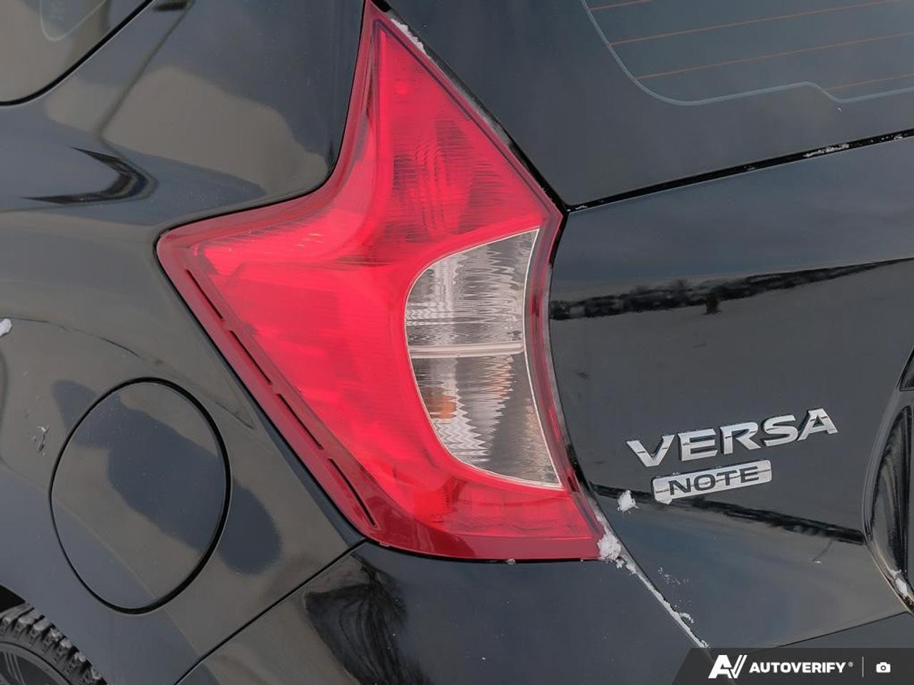 2017 Nissan Versa Note 5dr HB Man 1.6 S Photo
