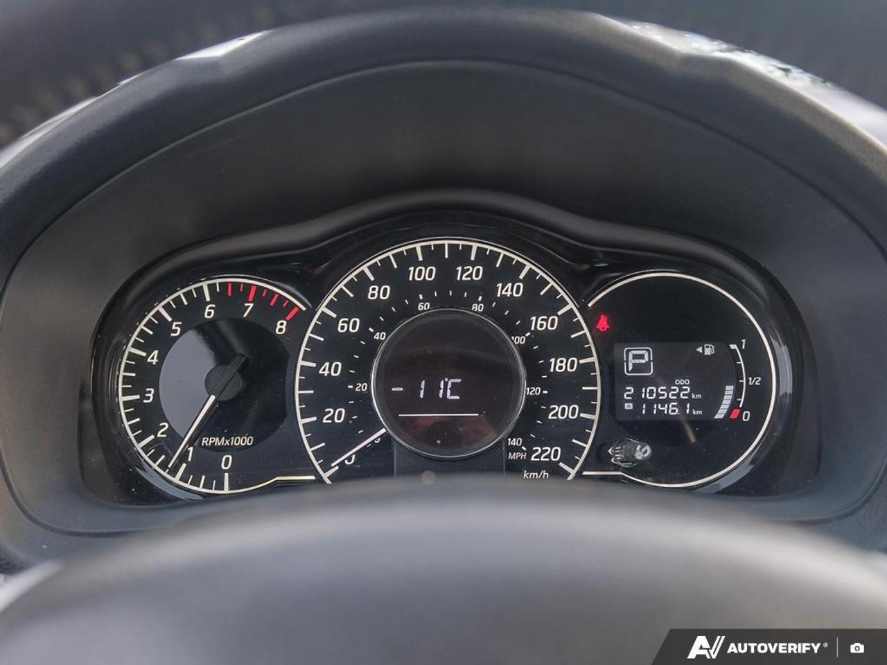 2017 Nissan Versa Note 5dr HB Man 1.6 S Photo