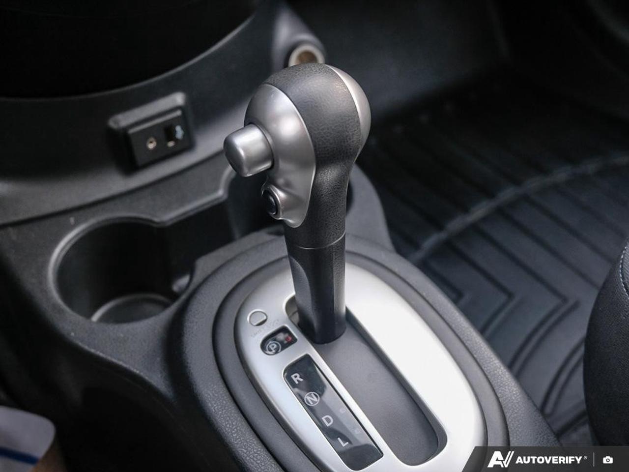 2017 Nissan Versa Note 5dr HB Man 1.6 S Photo