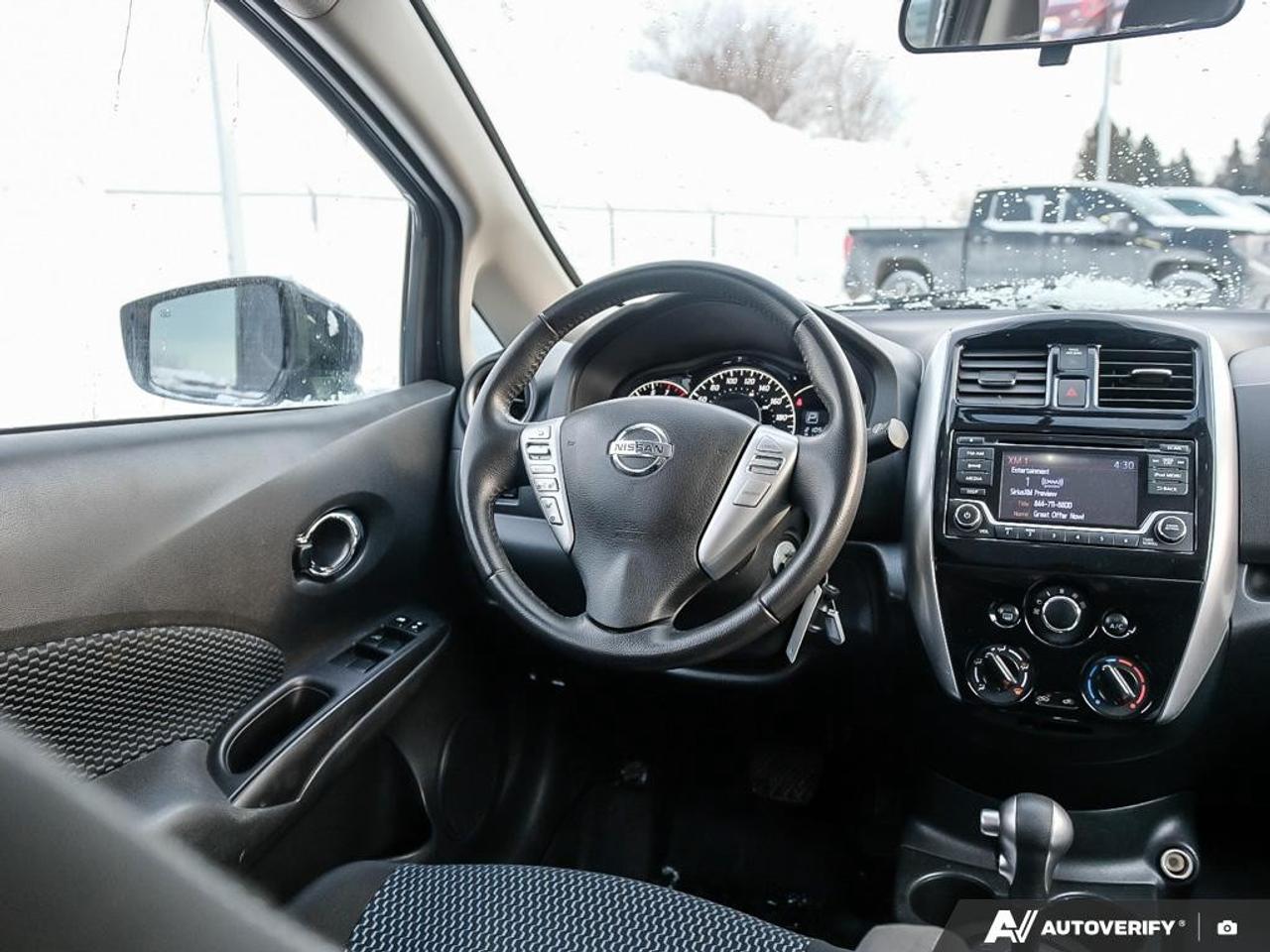 2017 Nissan Versa Note 5dr HB Man 1.6 S Photo