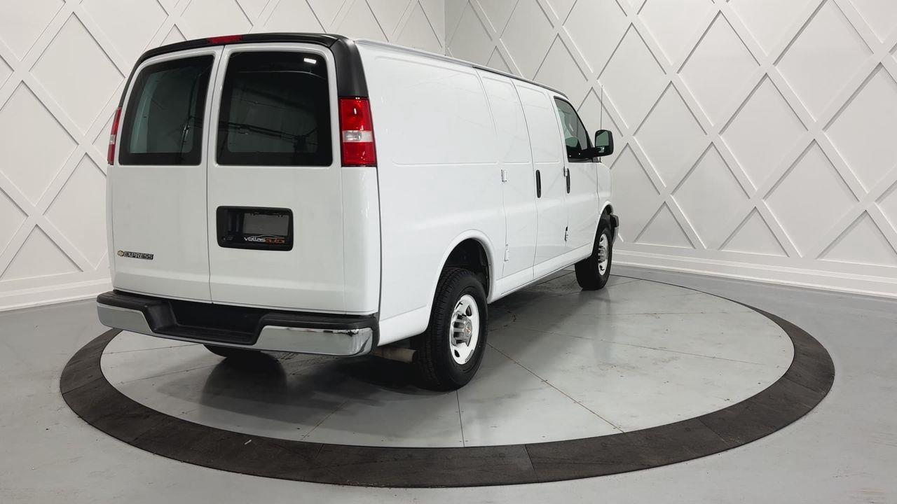 2023 GMC Savana 2500  Photo