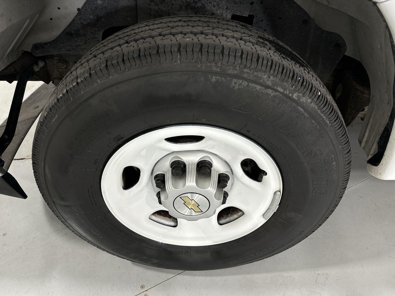 2023 GMC Savana 2500  Photo