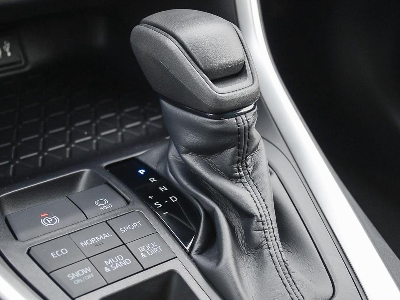 2025 Toyota RAV4 XLE 4dr All-wheel Drive Photo