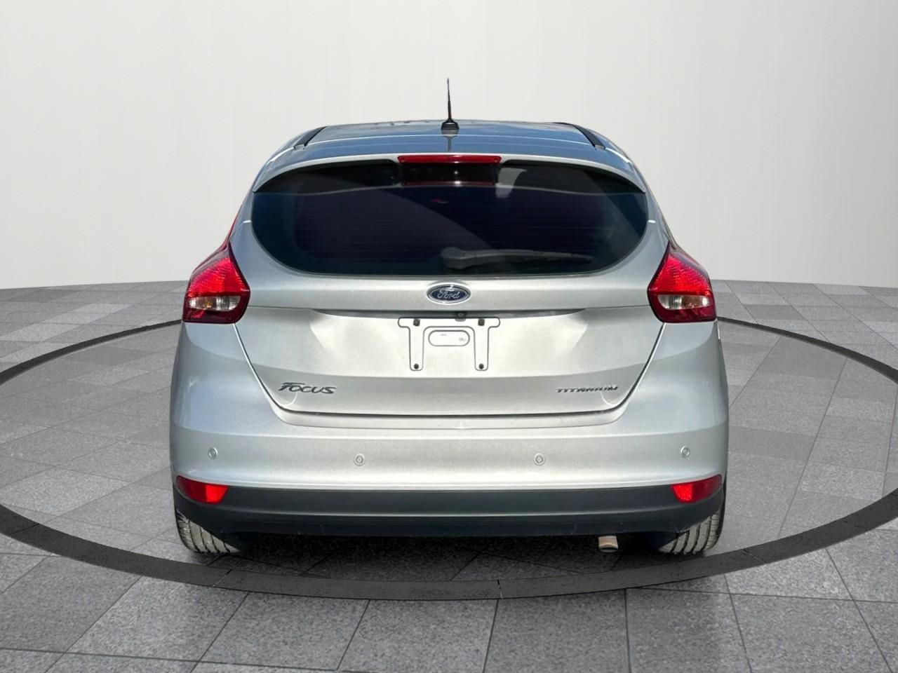 2018 Ford Focus Titanium 4dr Hatchback Photo4