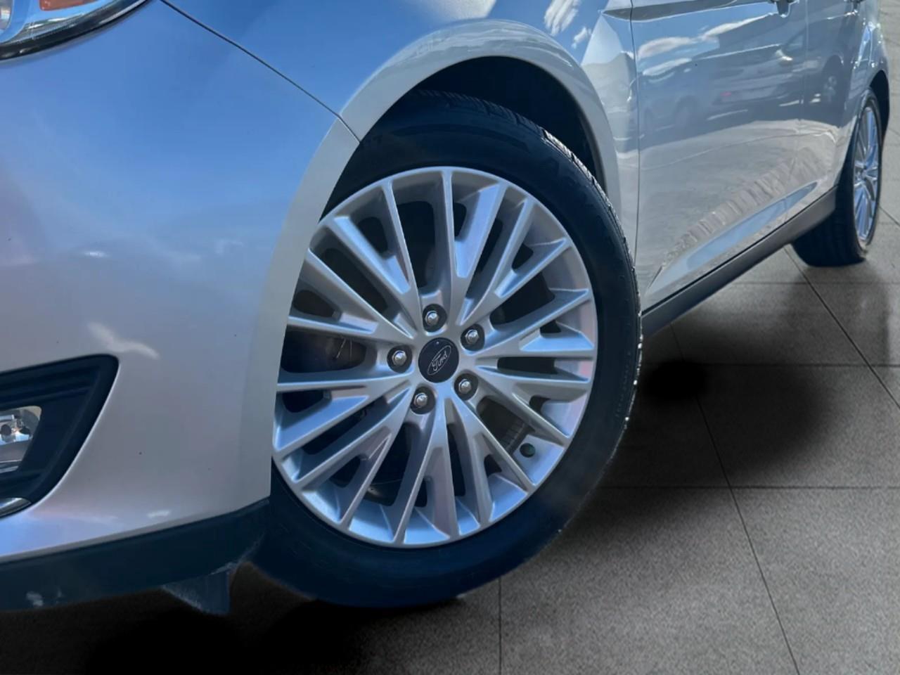 2018 Ford Focus Titanium 4dr Hatchback Photo