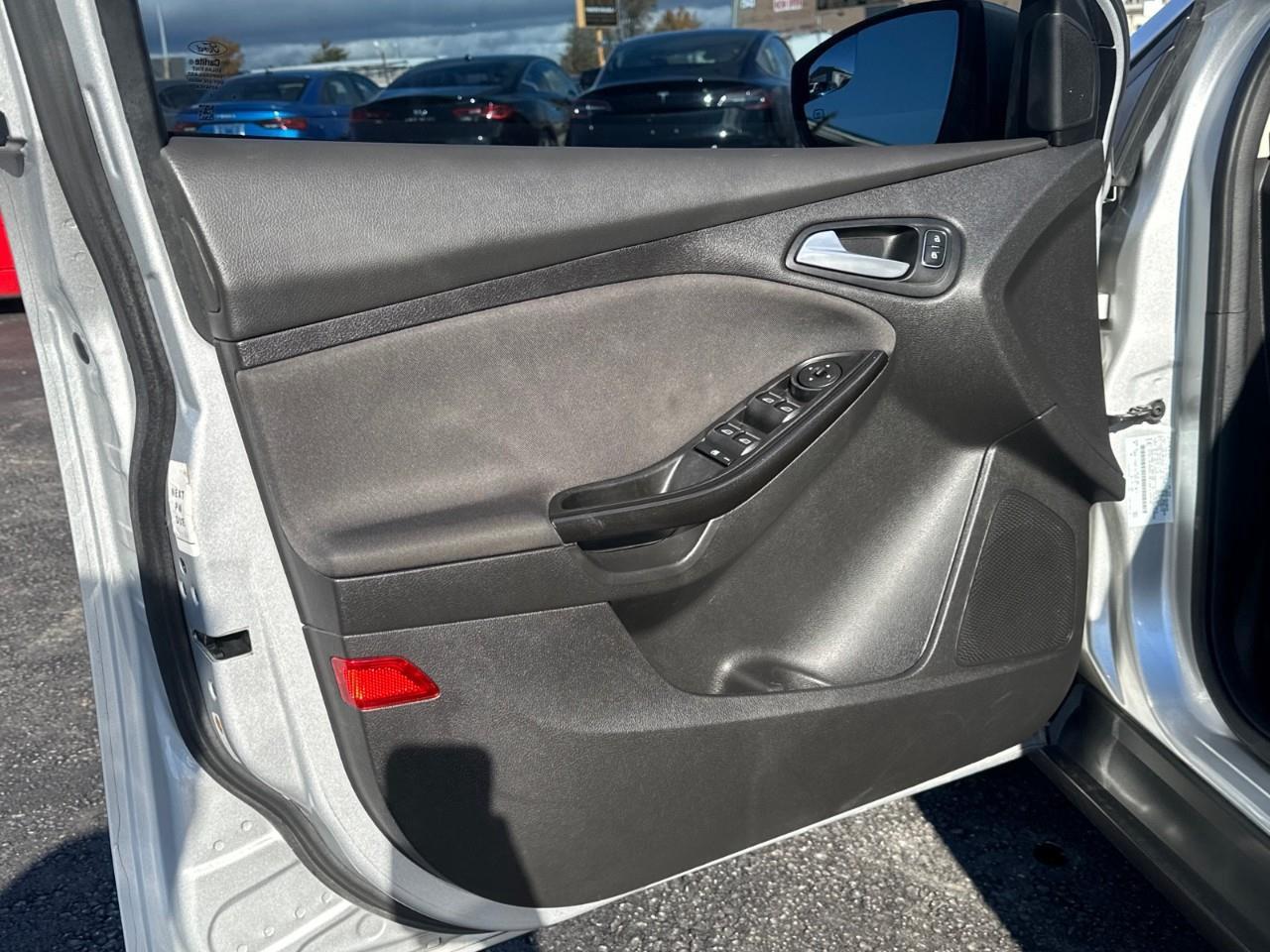 2018 Ford Focus Titanium 4dr Hatchback Photo
