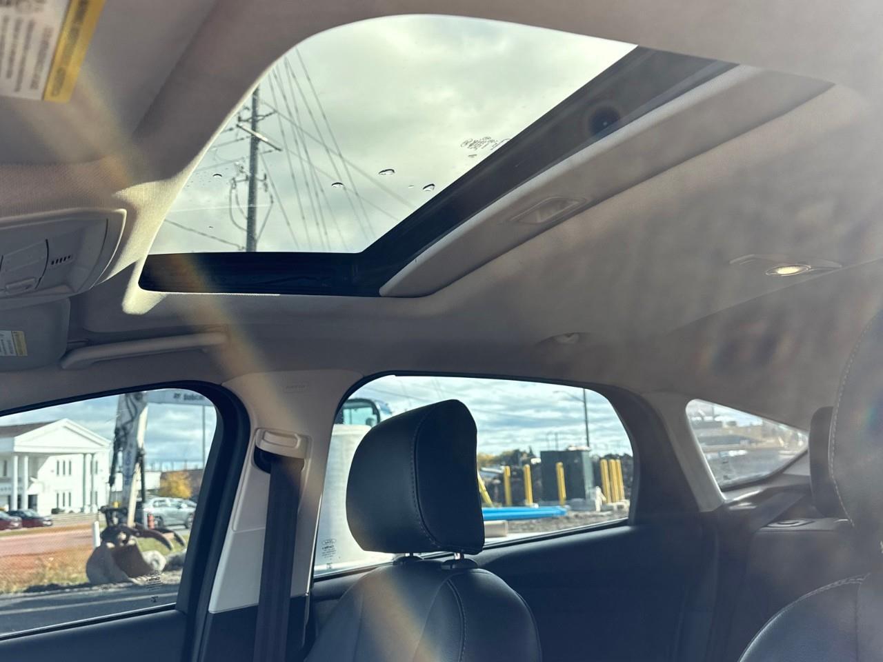 2018 Ford Focus Titanium 4dr Hatchback Photo