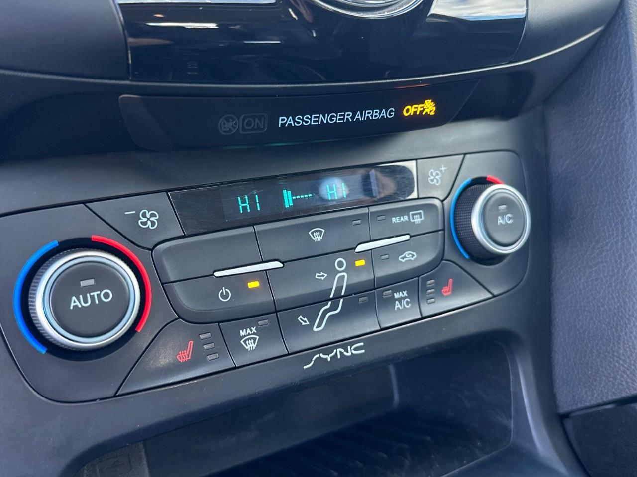 2018 Ford Focus Titanium 4dr Hatchback Photo