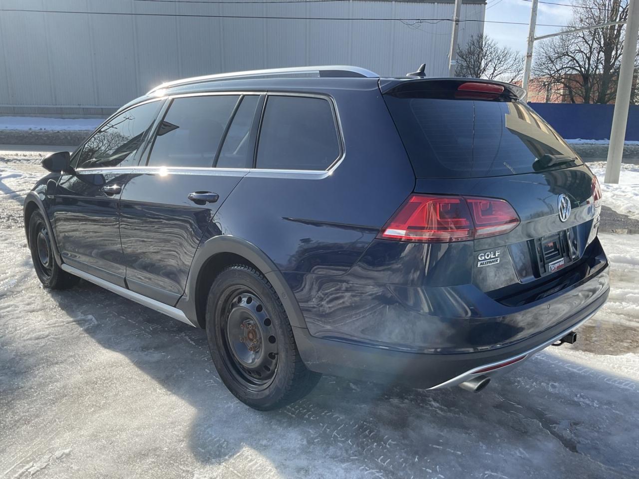 2017 Volkswagen Golf Alltrack TSI 6A AWD - LTHR! NAV! BACK-UP CAM! PAMO ROOF! Photo4