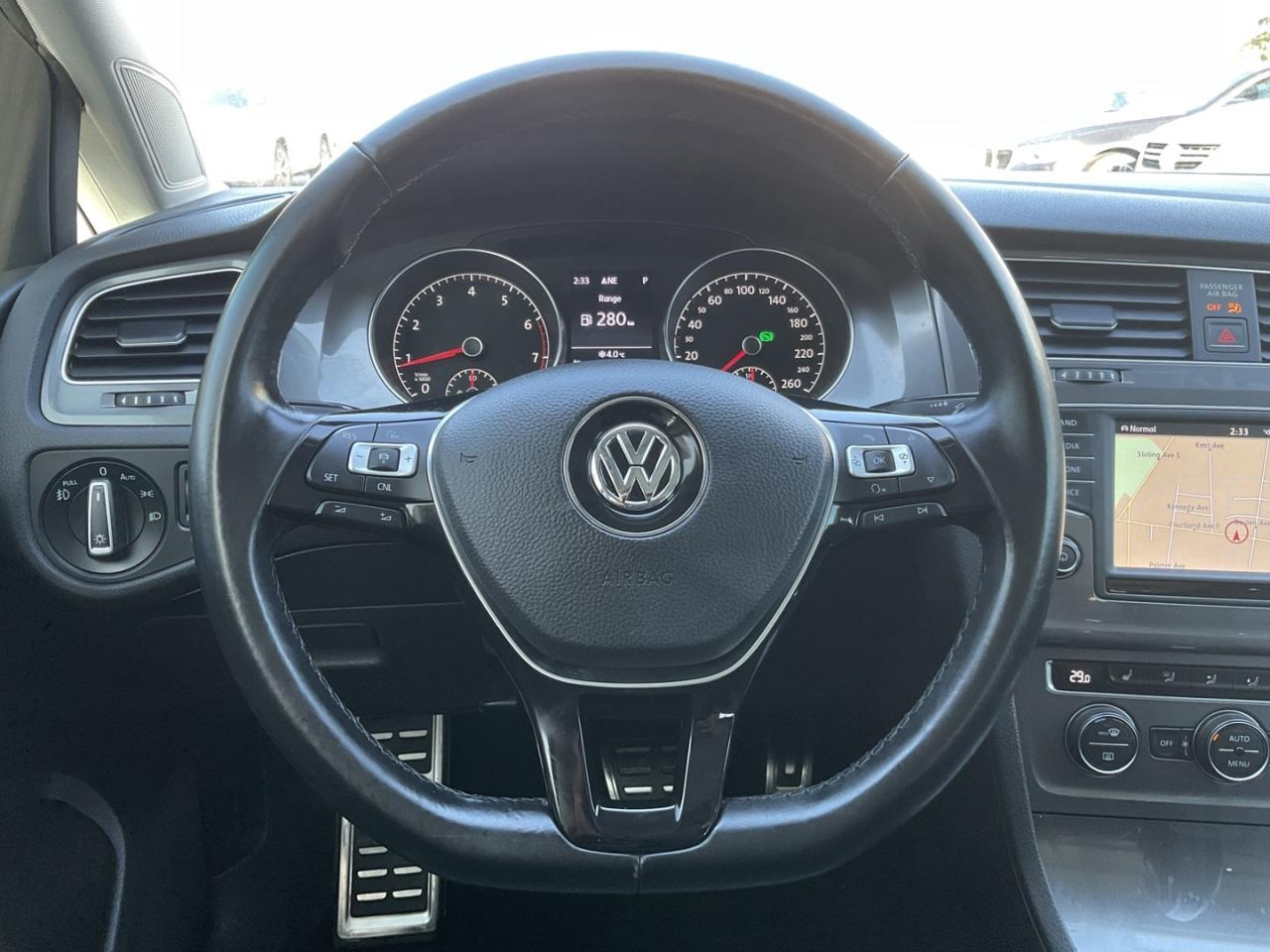 2017 Volkswagen Golf Alltrack TSI 6A AWD - LTHR! NAV! BACK-UP CAM! PAMO ROOF! Photo