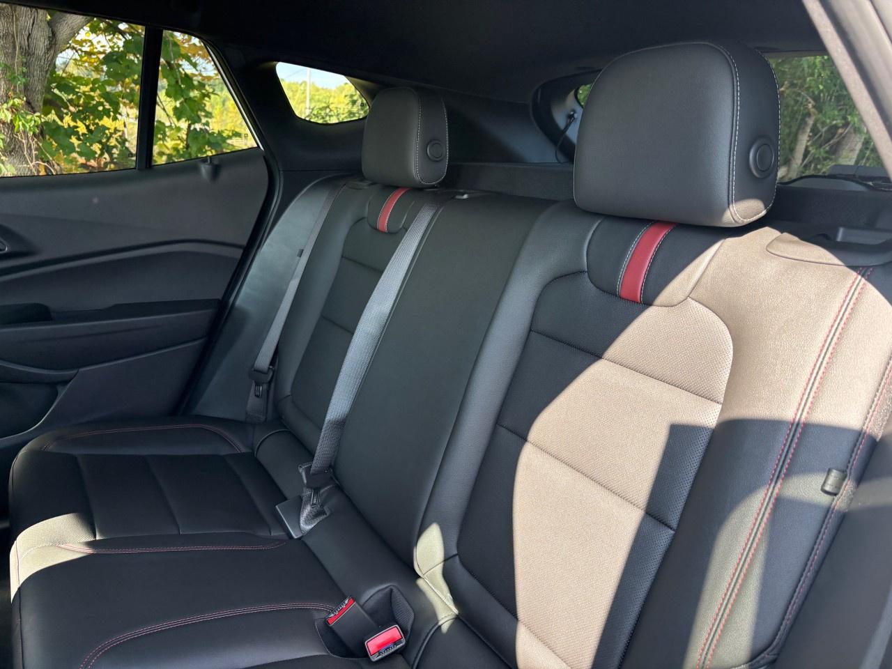 2025 Chevrolet Trax FWD 4dr 2RS Photo