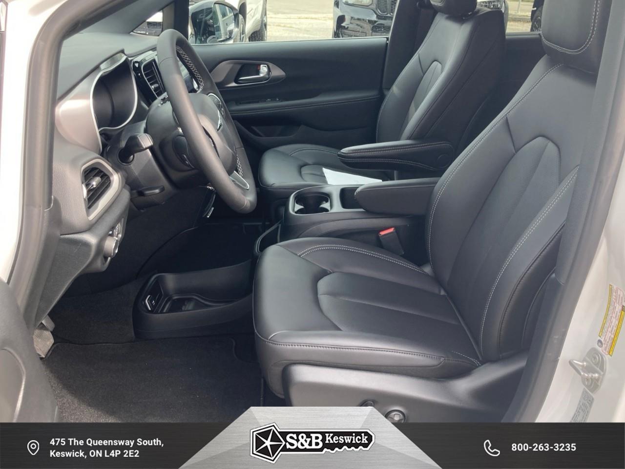 2026 Chrysler Grand Caravan SXT Front-Wheel Drive Passenger Van Photo