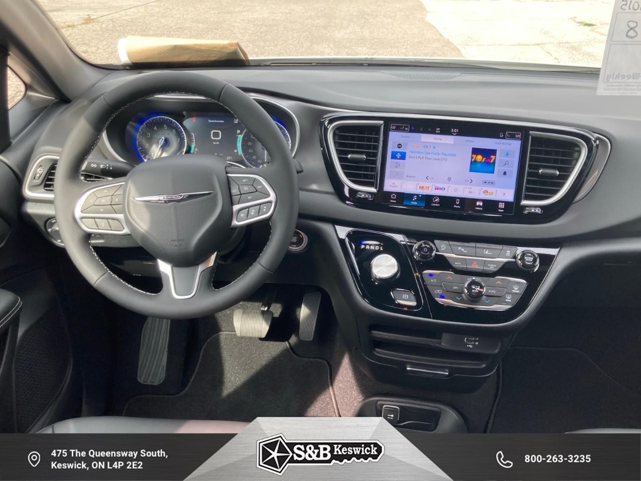 2026 Chrysler Grand Caravan SXT Front-Wheel Drive Passenger Van Photo